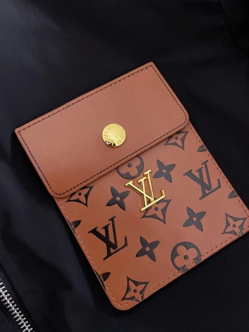 WaterResistant Louis Vuitton Outwear 136658