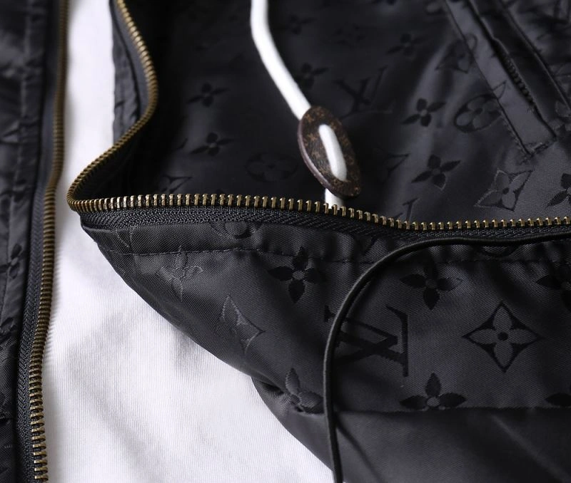 WrinkleFree Louis Vuitton Outwear 136652