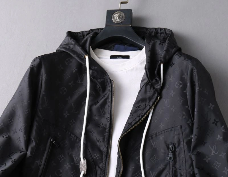 WrinkleFree Louis Vuitton Outwear 136652