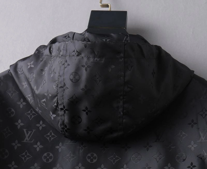 WrinkleFree Louis Vuitton Outwear 136652