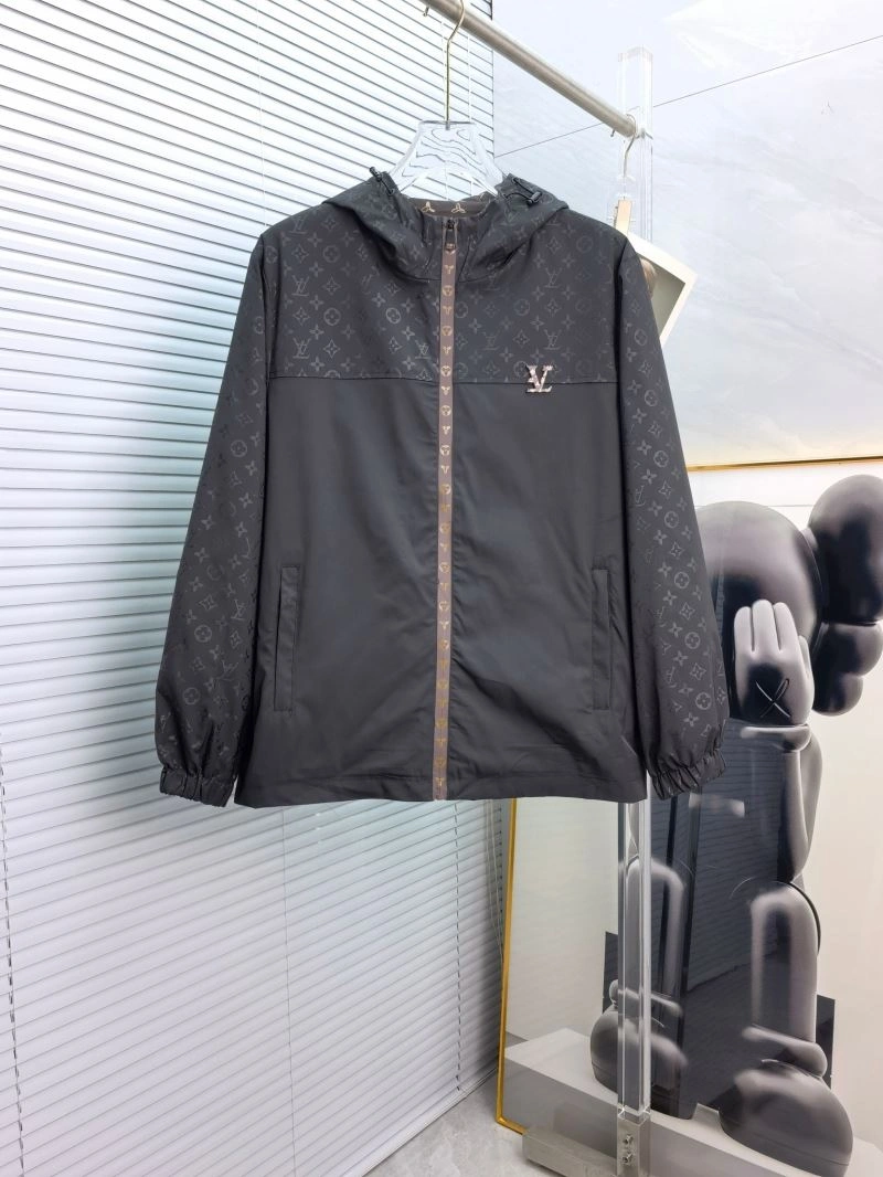 DailyWear Louis Vuitton Outwear 136637