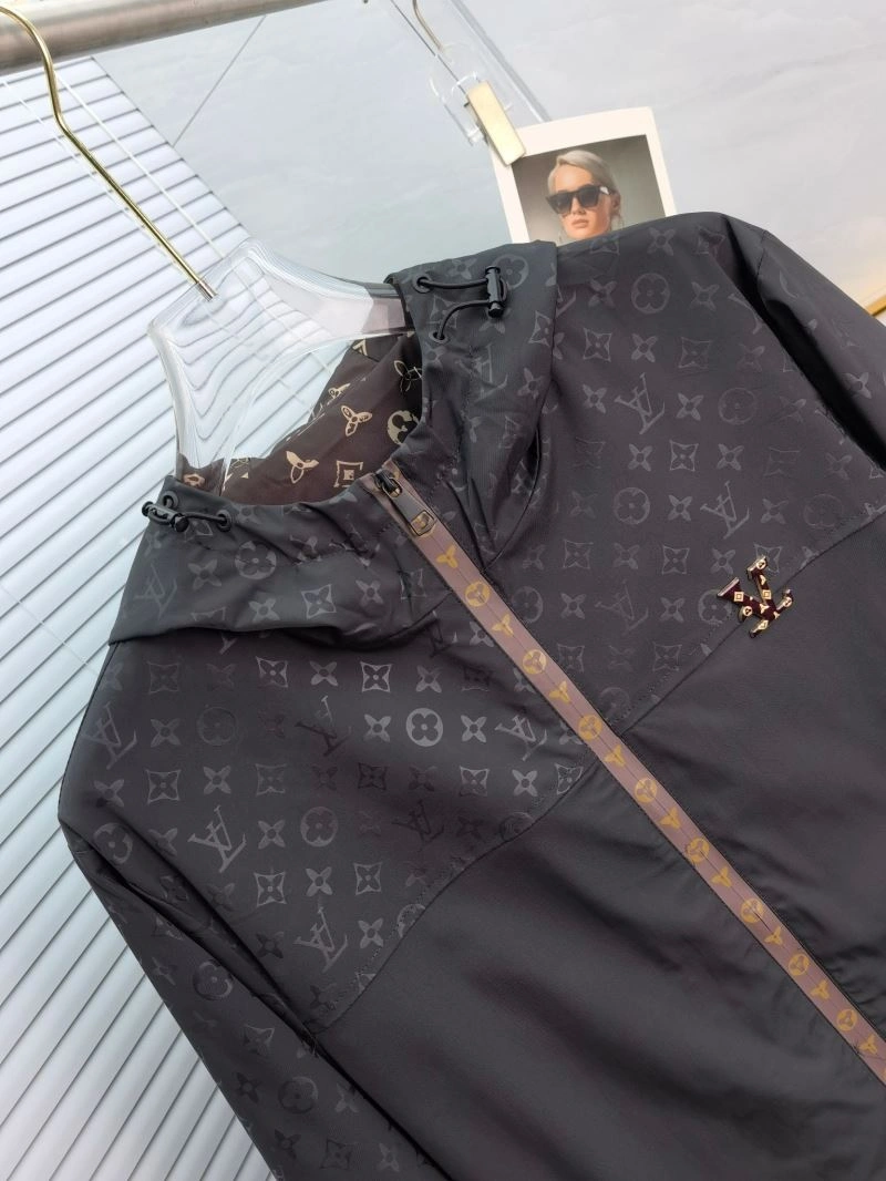 DailyWear Louis Vuitton Outwear 136637