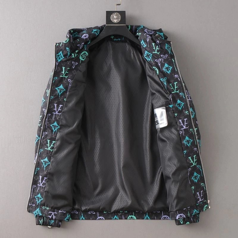 Flexible Louis Vuitton Outwear 136643