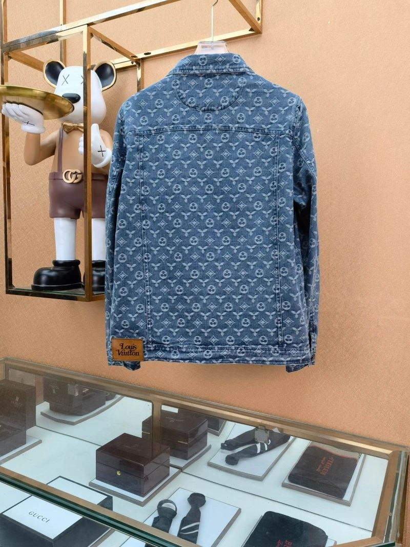 Louis Vuitton Outwear Chic 136634