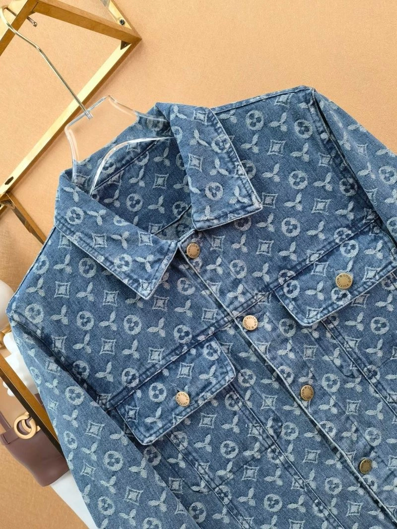 Louis Vuitton Outwear Chic 136634