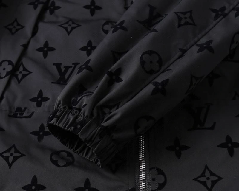 Louis Vuitton Outwear Sophisticated 136632