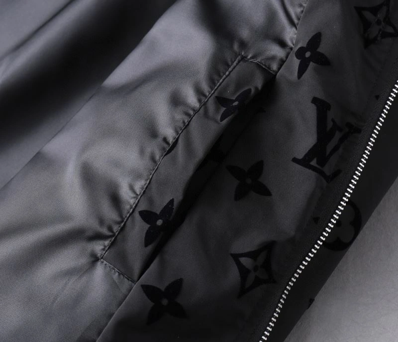 Louis Vuitton Outwear Sophisticated 136632