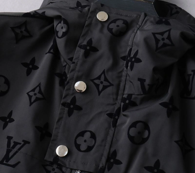 Louis Vuitton Outwear Sophisticated 136632