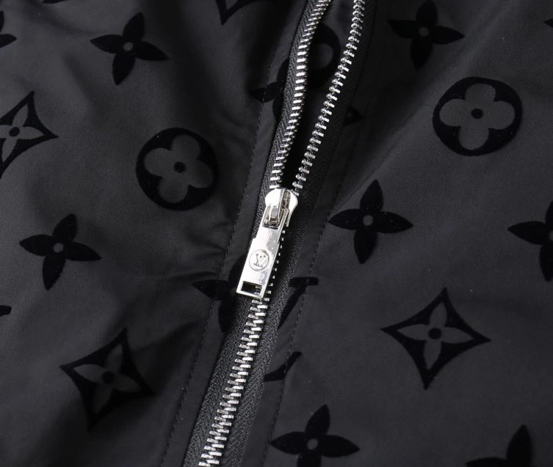 Louis Vuitton Outwear Sophisticated 136632