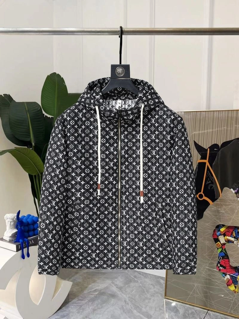 Functional Louis Vuitton Outwear 136639