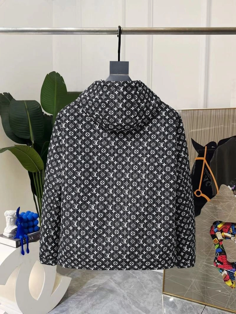 Functional Louis Vuitton Outwear 136639
