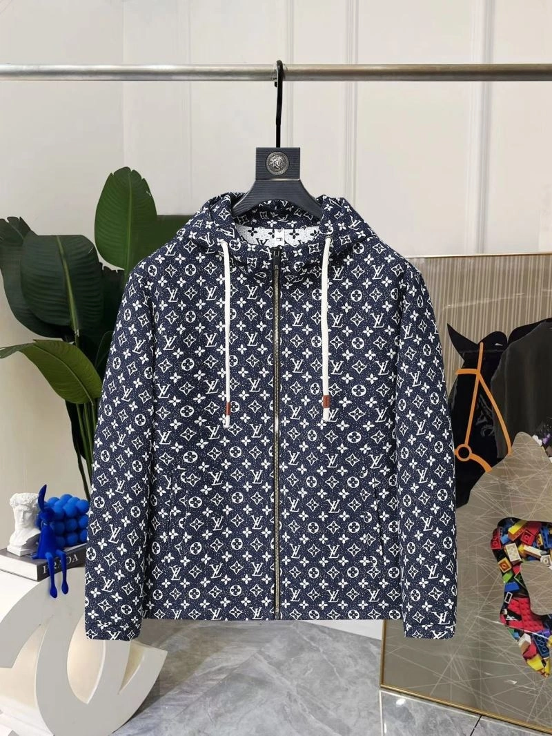 Functional Louis Vuitton Outwear 136639