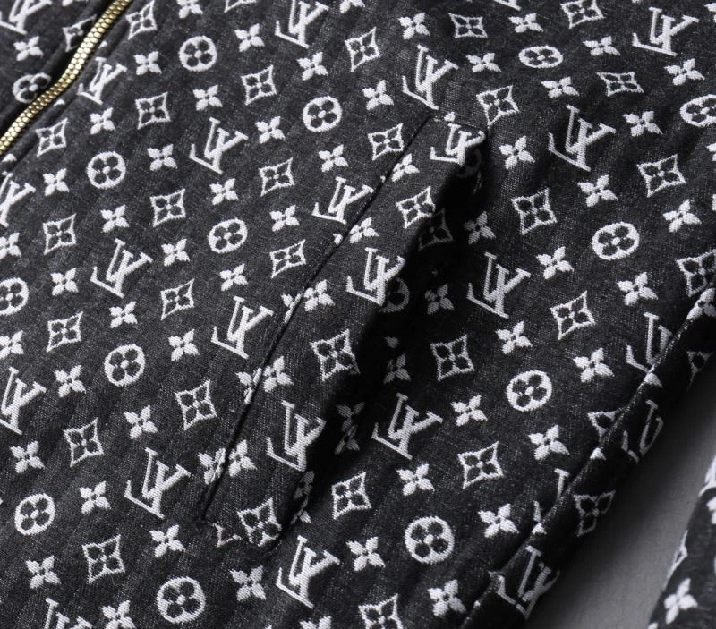 Functional Louis Vuitton Outwear 136639