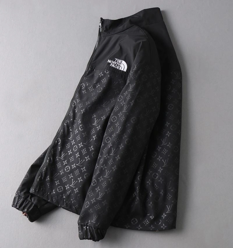 HighPerformance Louis Vuitton Outwear 136624