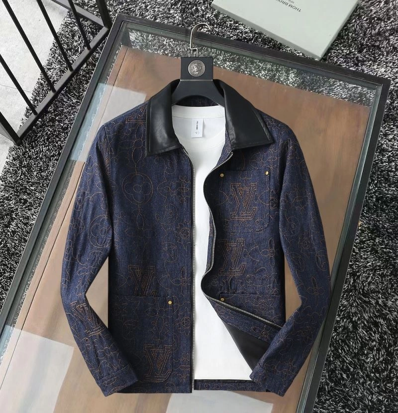 Stretchable Louis Vuitton Outwear 136627