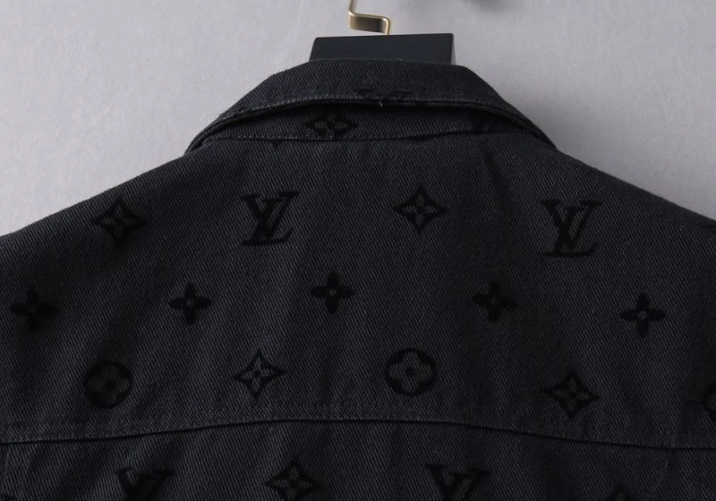ZipUp Louis Vuitton Outwear 136621