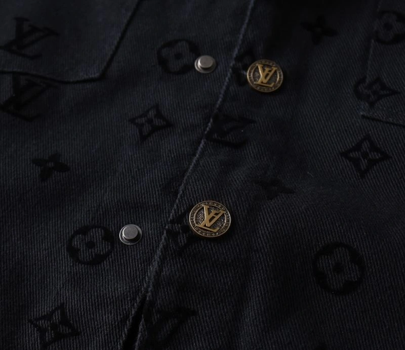 ZipUp Louis Vuitton Outwear 136621