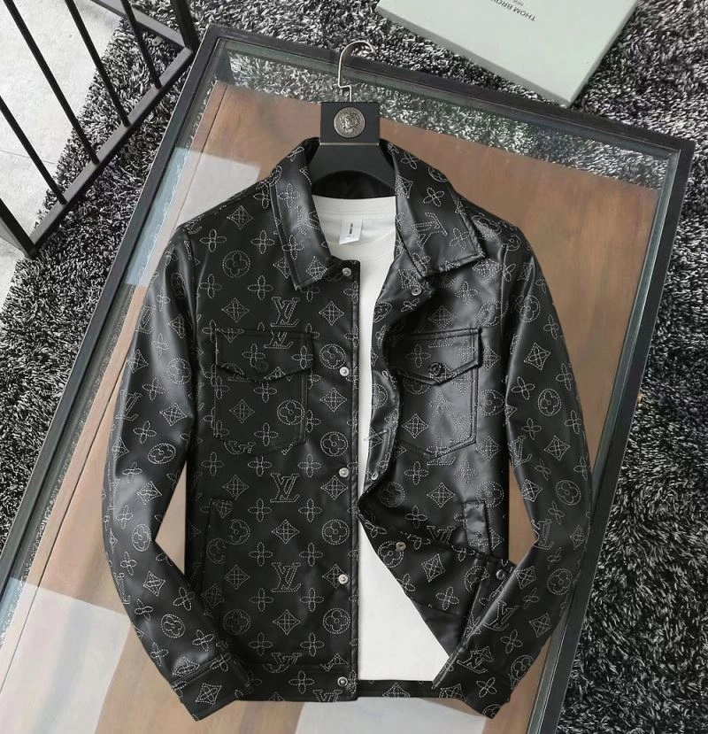 Contemporary Louis Vuitton Outwear 136620