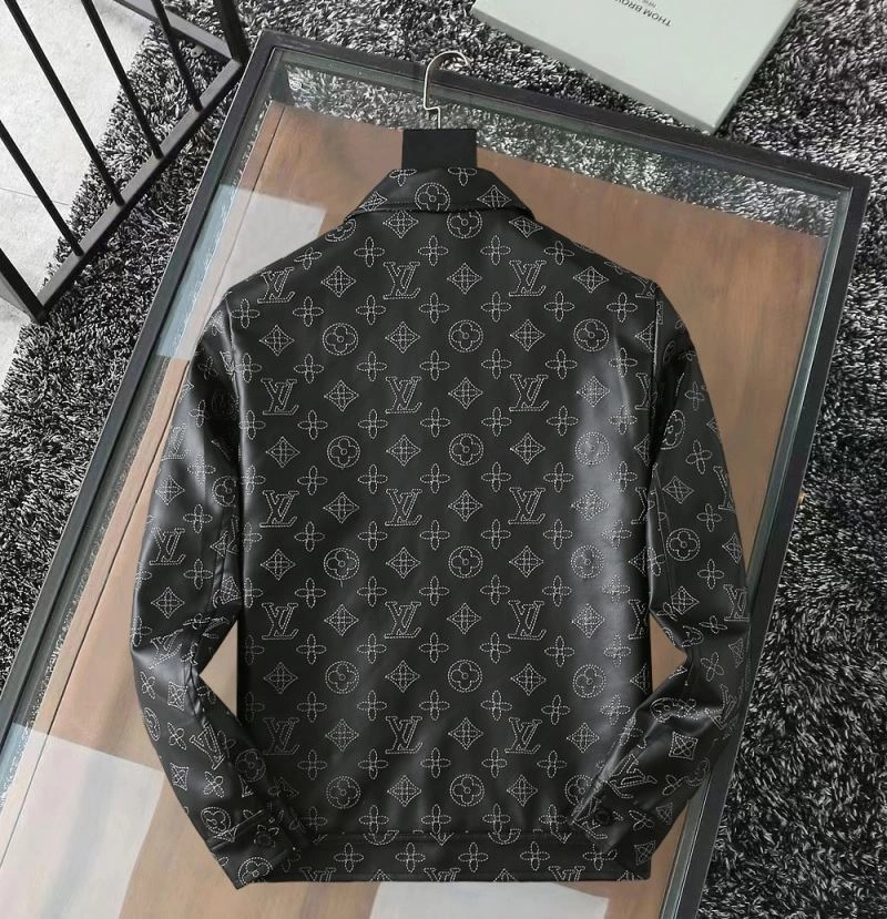 Contemporary Louis Vuitton Outwear 136620