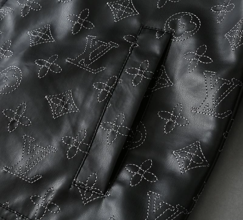 Contemporary Louis Vuitton Outwear 136620