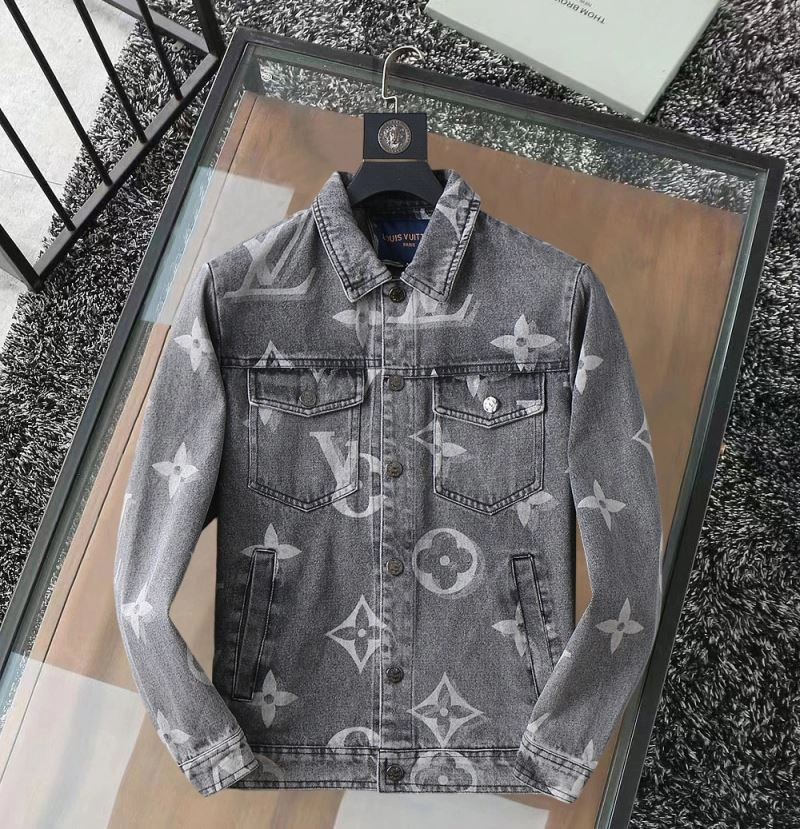 TimelessDesign Louis Vuitton Outwear 136615