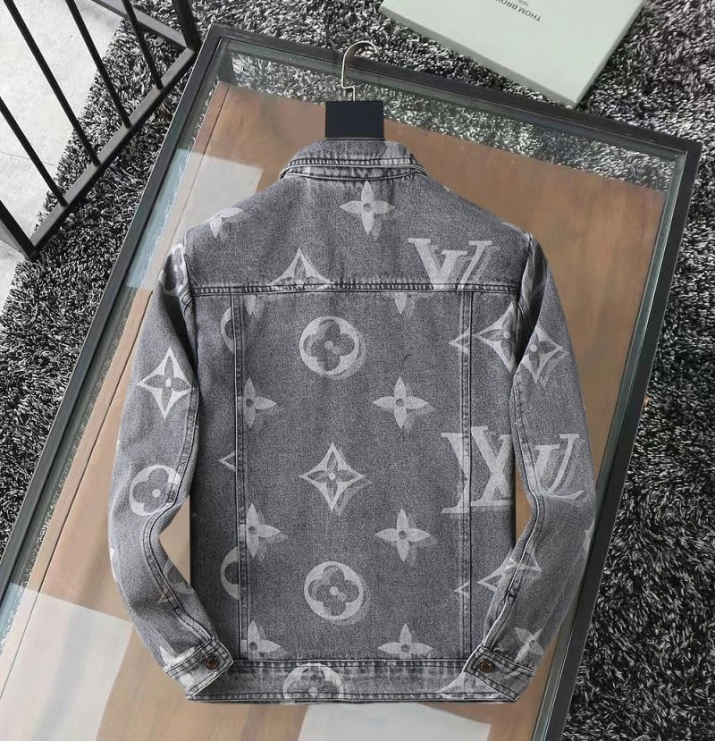 TimelessDesign Louis Vuitton Outwear 136615