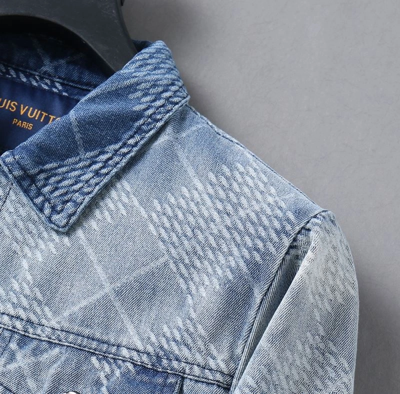 Louis Vuitton Outwear TravelReady 136611