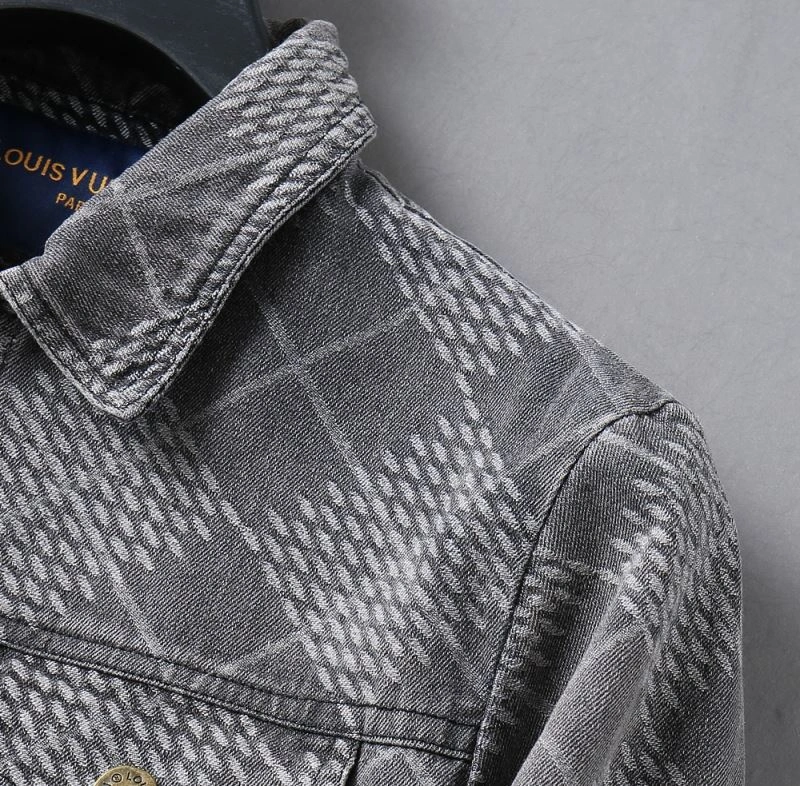 GoAnywhere Louis Vuitton Outwear 136608