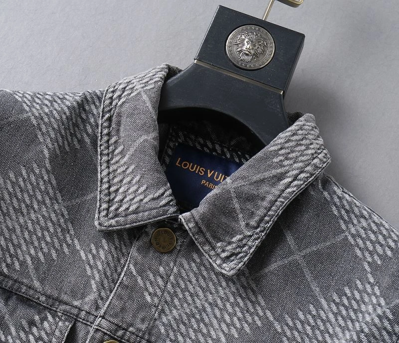GoAnywhere Louis Vuitton Outwear 136608
