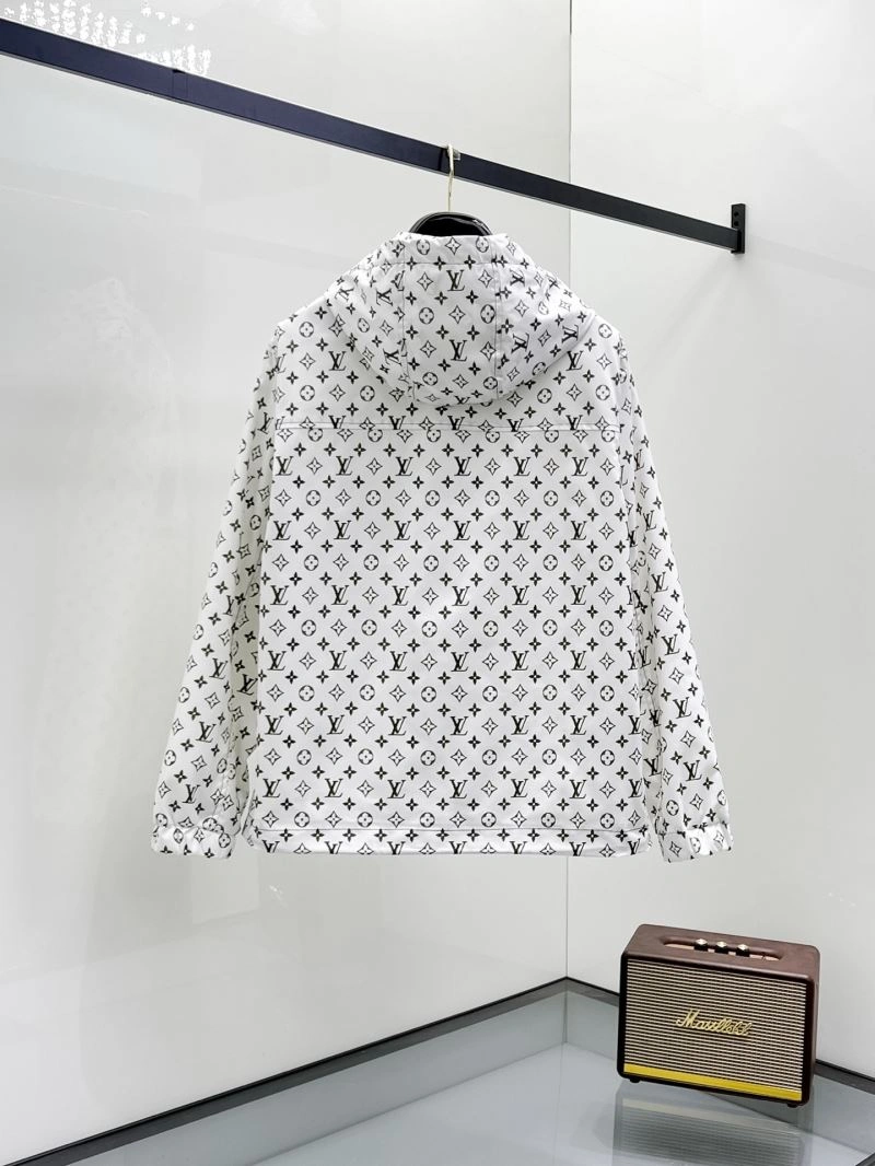 Packable Louis Vuitton Outwear 136603