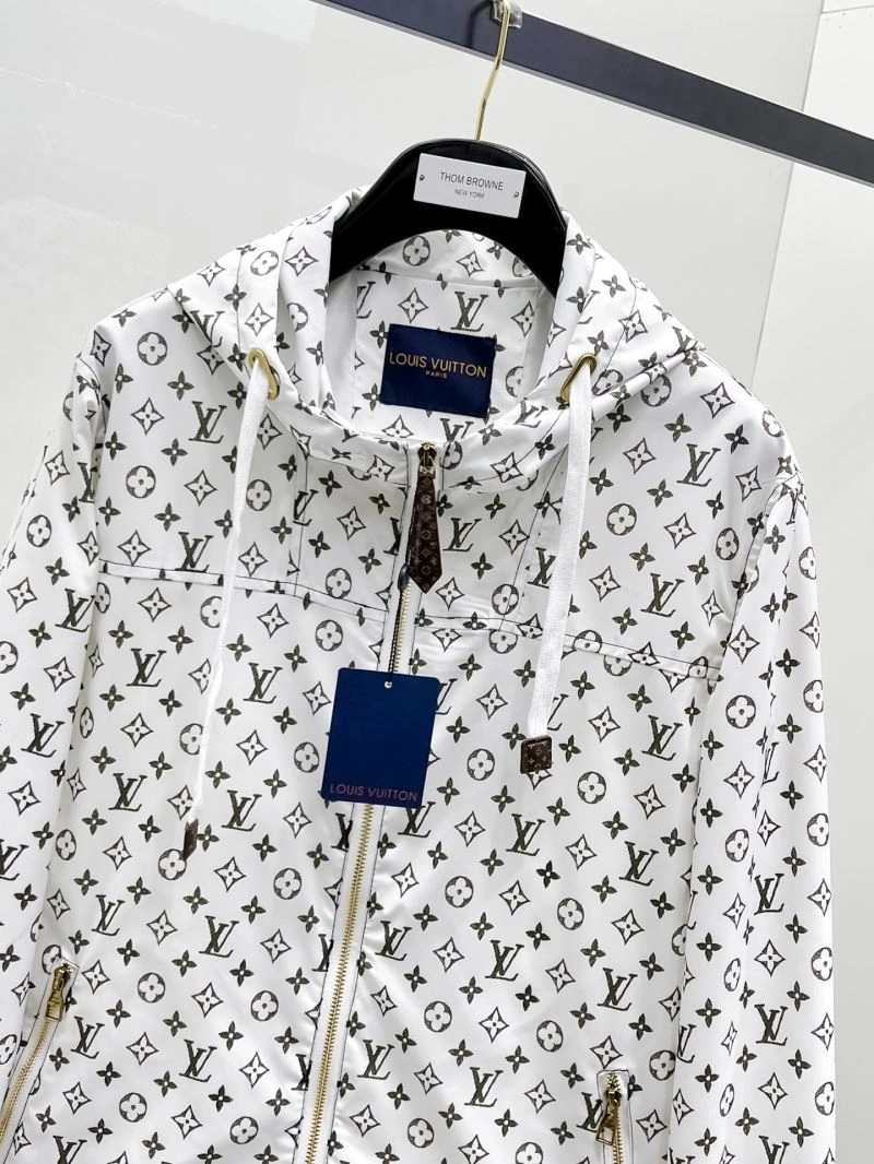 Packable Louis Vuitton Outwear 136603