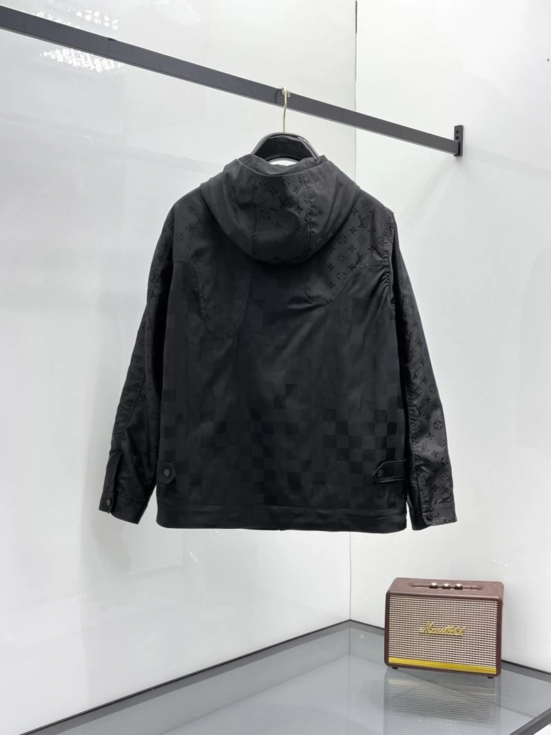 Louis Vuitton Outwear WellDesigned 136601
