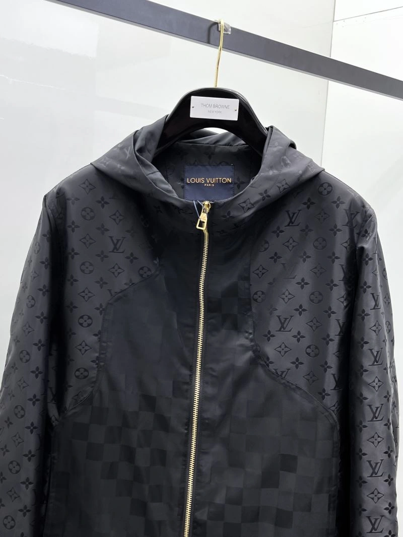 Louis Vuitton Outwear WellDesigned 136601