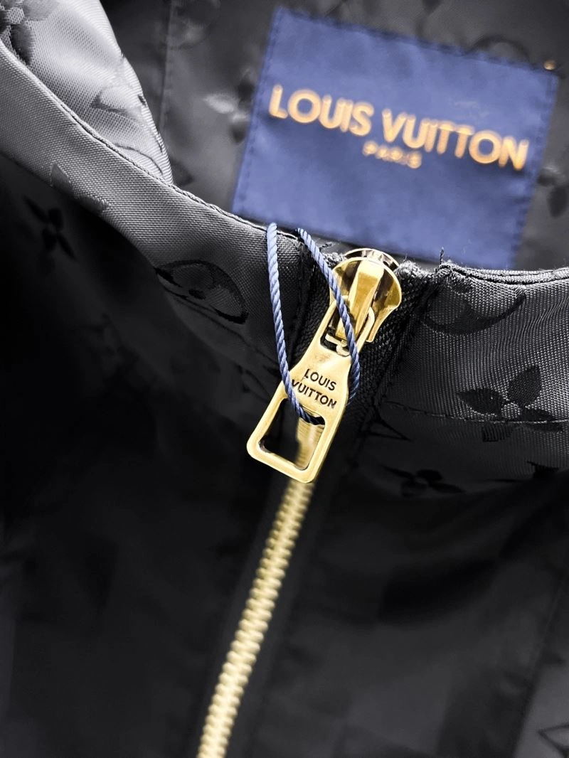 Louis Vuitton Outwear WellDesigned 136601