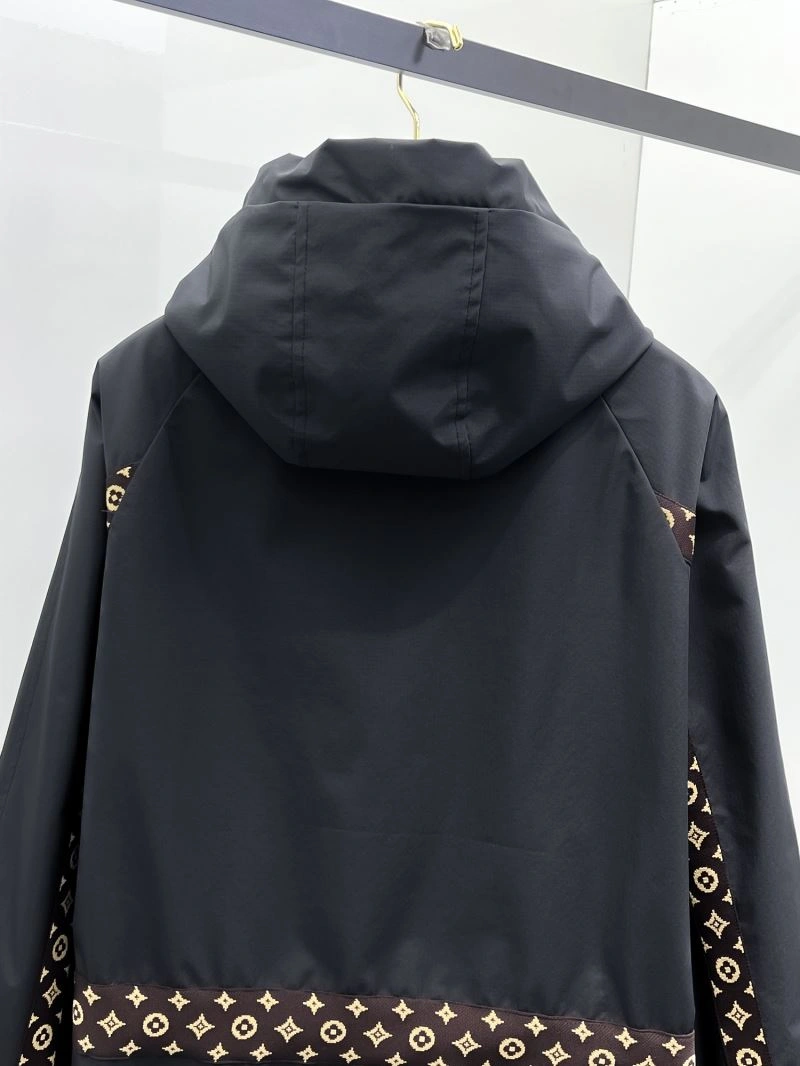 Upgraded Louis Vuitton Outwear 136602