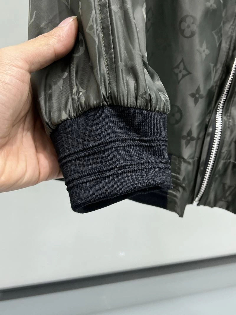 Louis Vuitton Outwear ZeroBulk 136598
