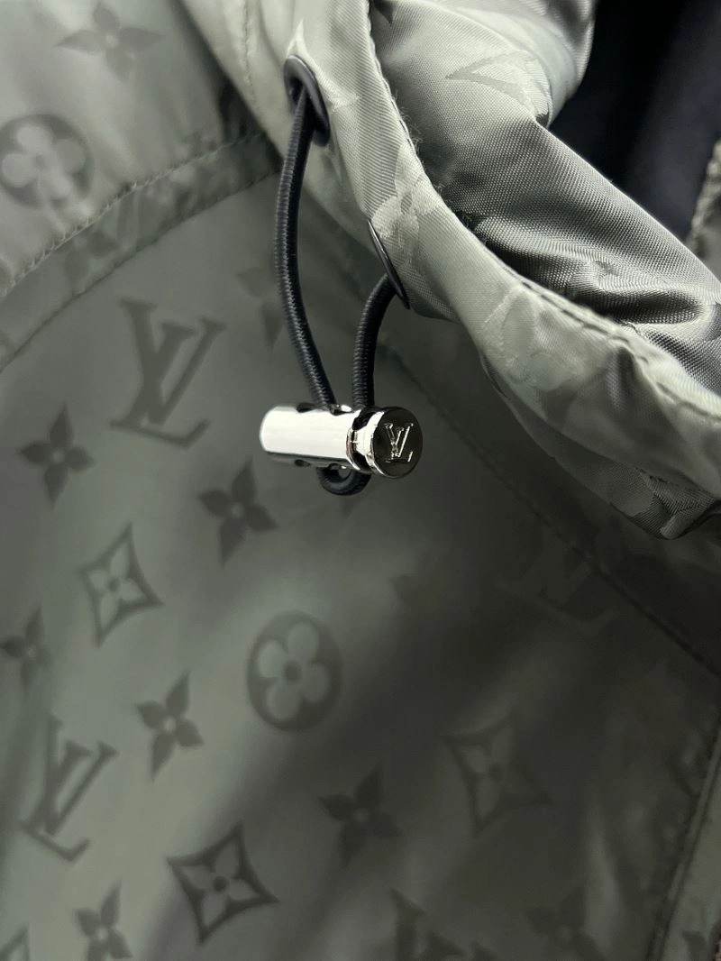 Louis Vuitton Outwear ZeroBulk 136598