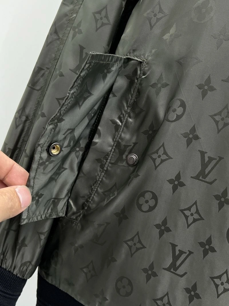 Louis Vuitton Outwear ZeroBulk 136598