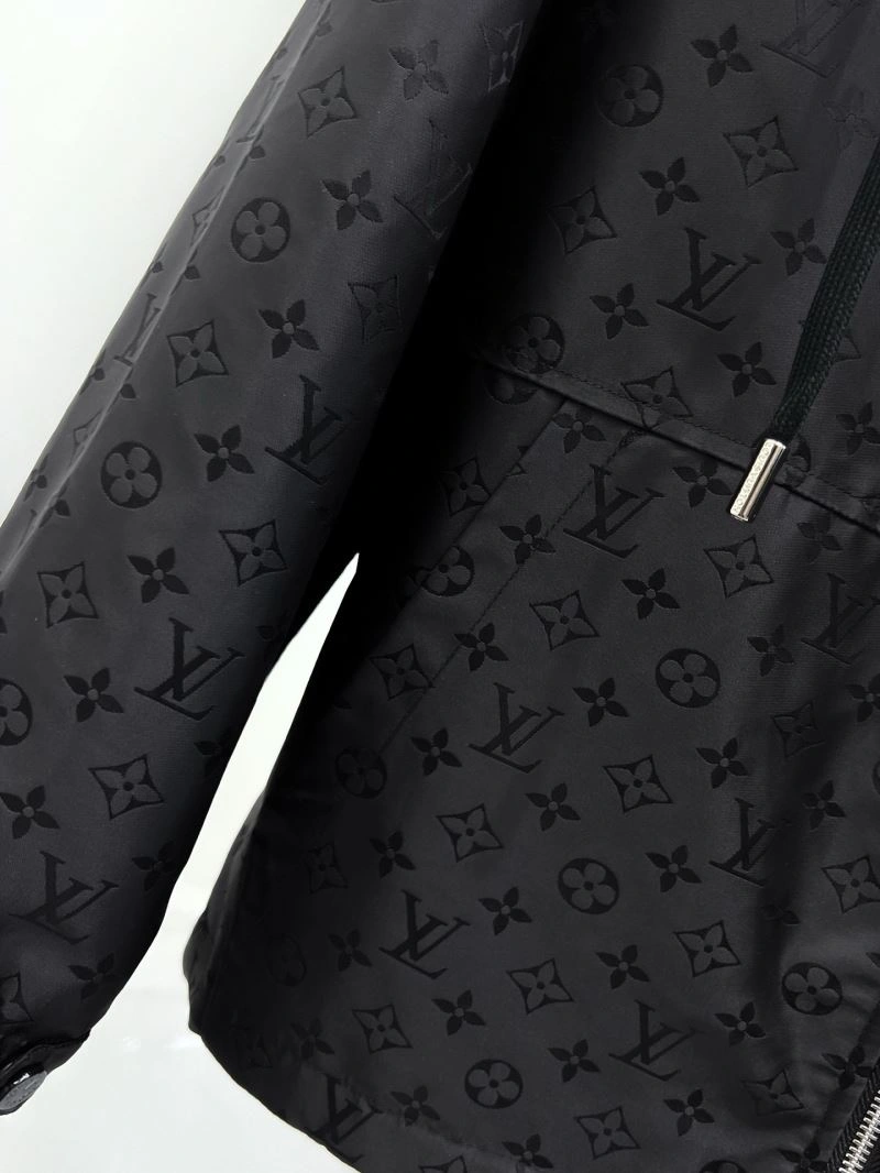 GoodFit Louis Vuitton Outwear 136595