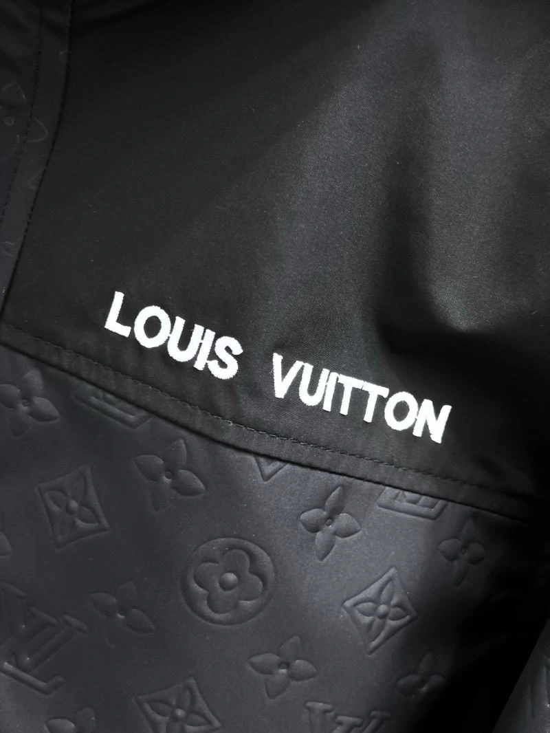 Louis Vuitton Outwear ComfortFit 136672