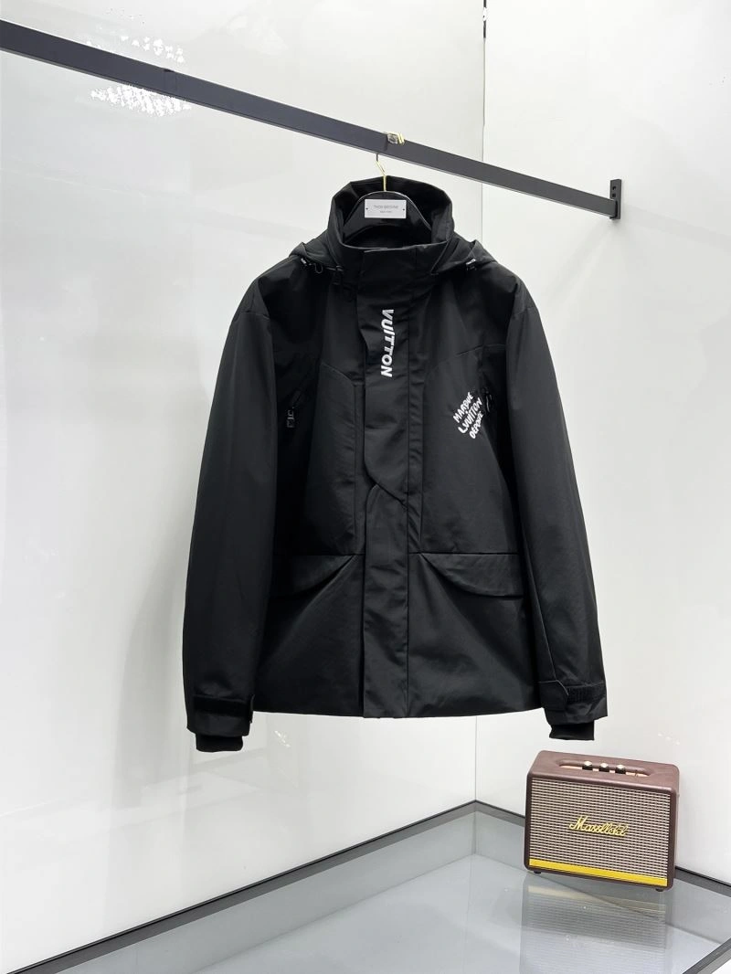 Comfortable Louis Vuitton Outwear 136593