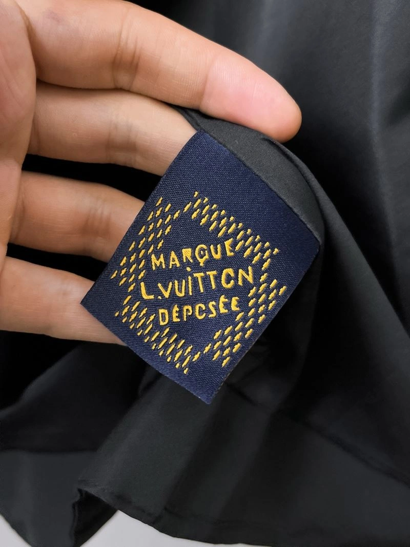 Comfortable Louis Vuitton Outwear 136593