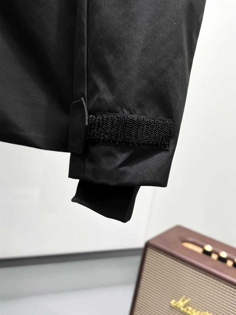 Comfortable Louis Vuitton Outwear 136593