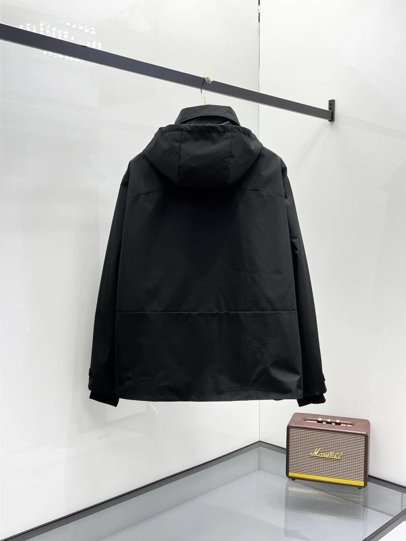 Comfortable Louis Vuitton Outwear 136593