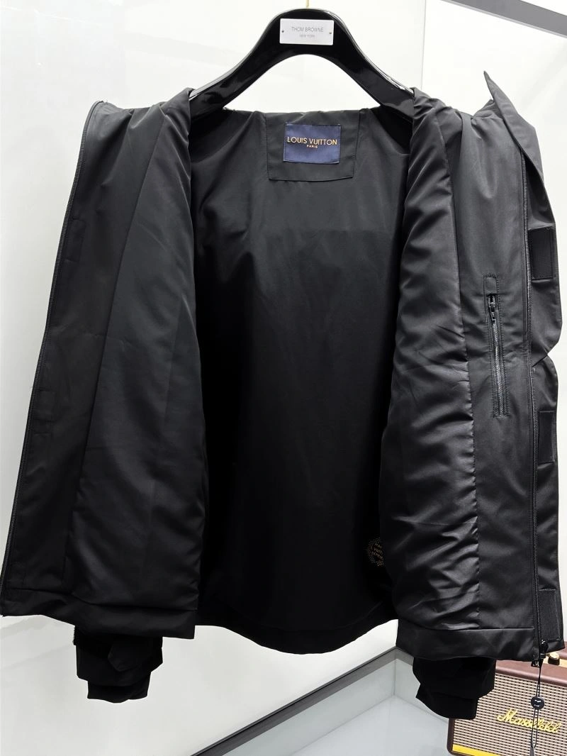 Comfortable Louis Vuitton Outwear 136593