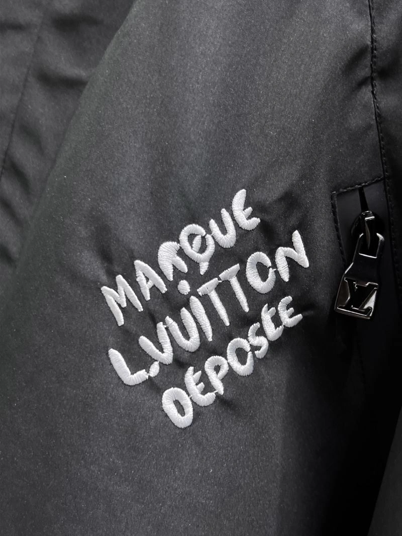 Comfortable Louis Vuitton Outwear 136593