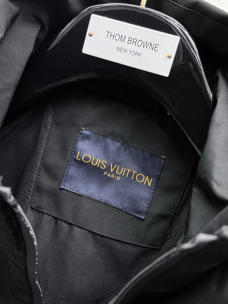 Comfortable Louis Vuitton Outwear 136593