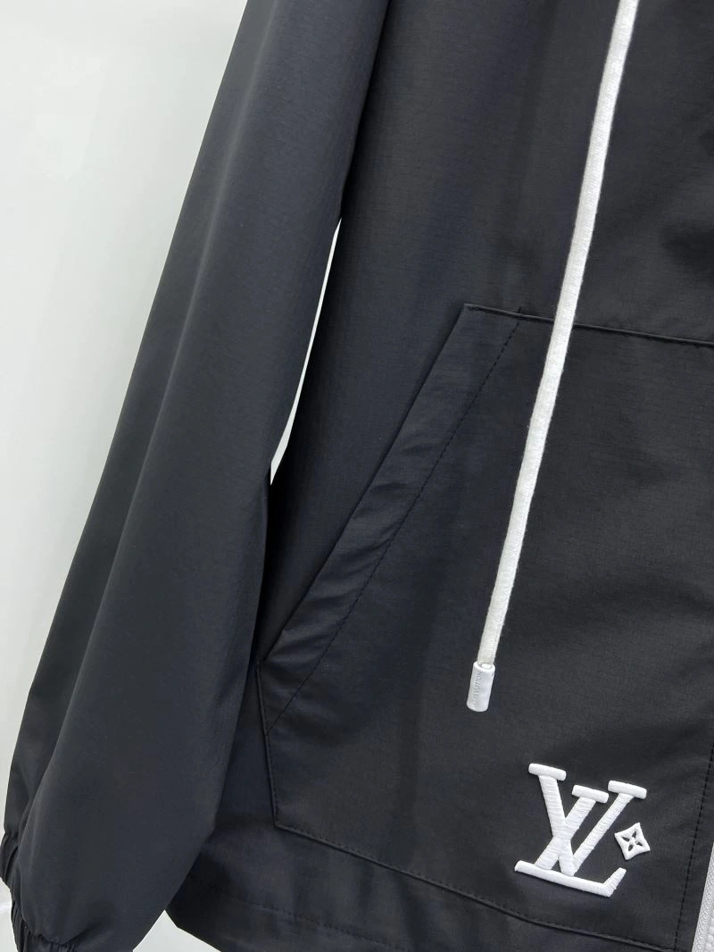 Louis Vuitton Outwear TimelessDesign 136591