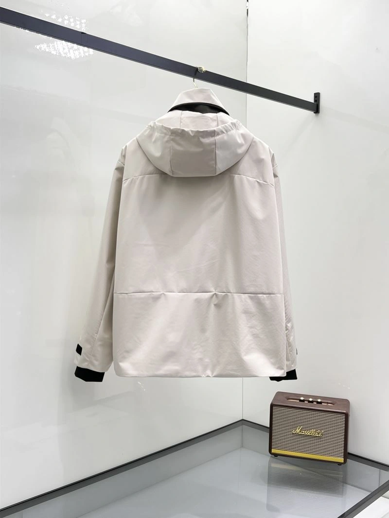 Modern Louis Vuitton Outwear 136596