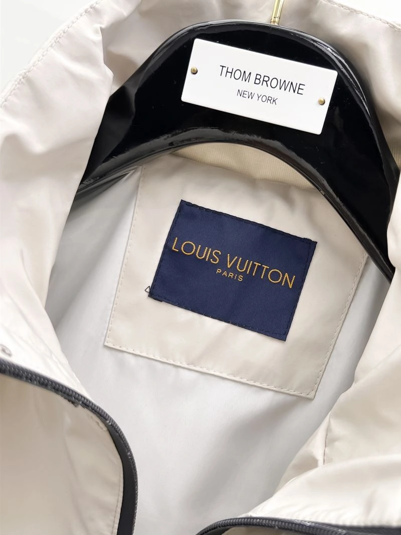 Modern Louis Vuitton Outwear 136596